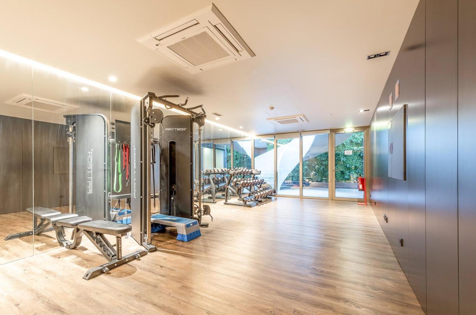 Ferienwohnung Guestready - 2Br Apt Carlos I With Terrace And Gym Lisboa Exterior foto